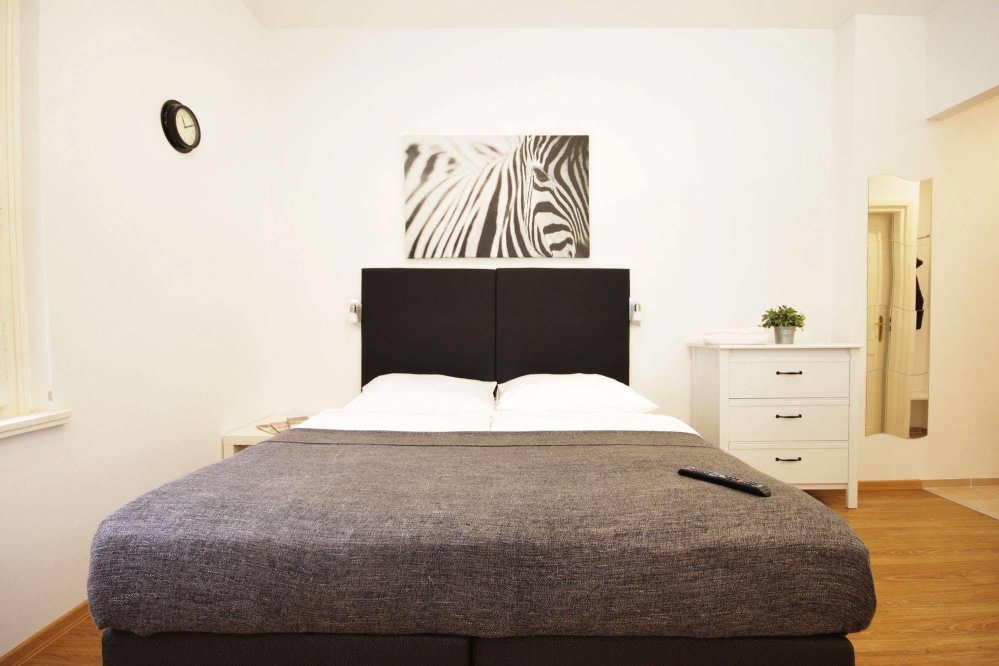 ปร้าก เซ็นทรัล เอ็กซ์คลูซีฟ อพาร์ตเมนต์ Apartment ปราก ภายนอก รูปภาพ